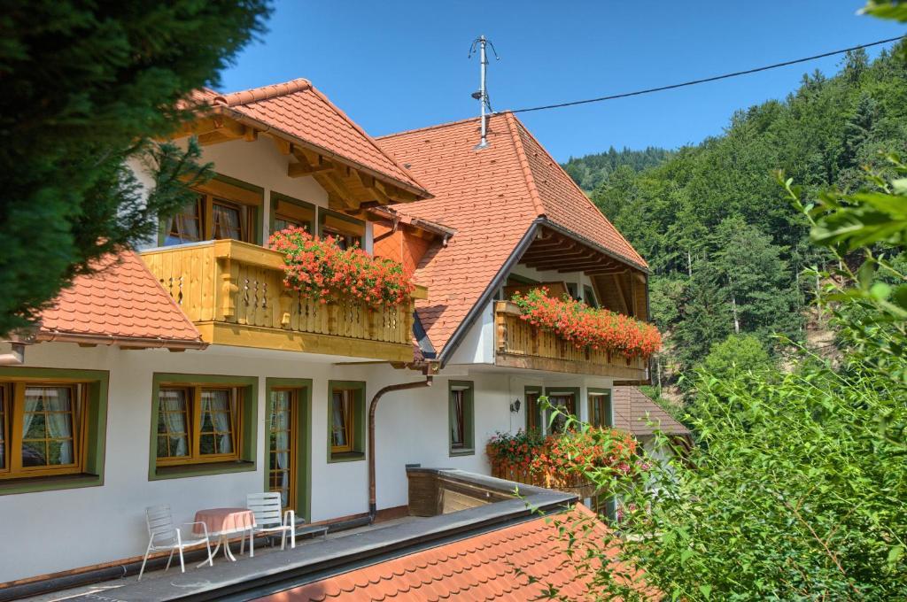 Gasthaus Sonne Münstertal Extérieur photo
