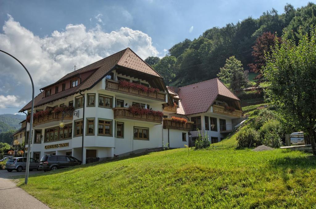 Gasthaus Sonne Münstertal Extérieur photo